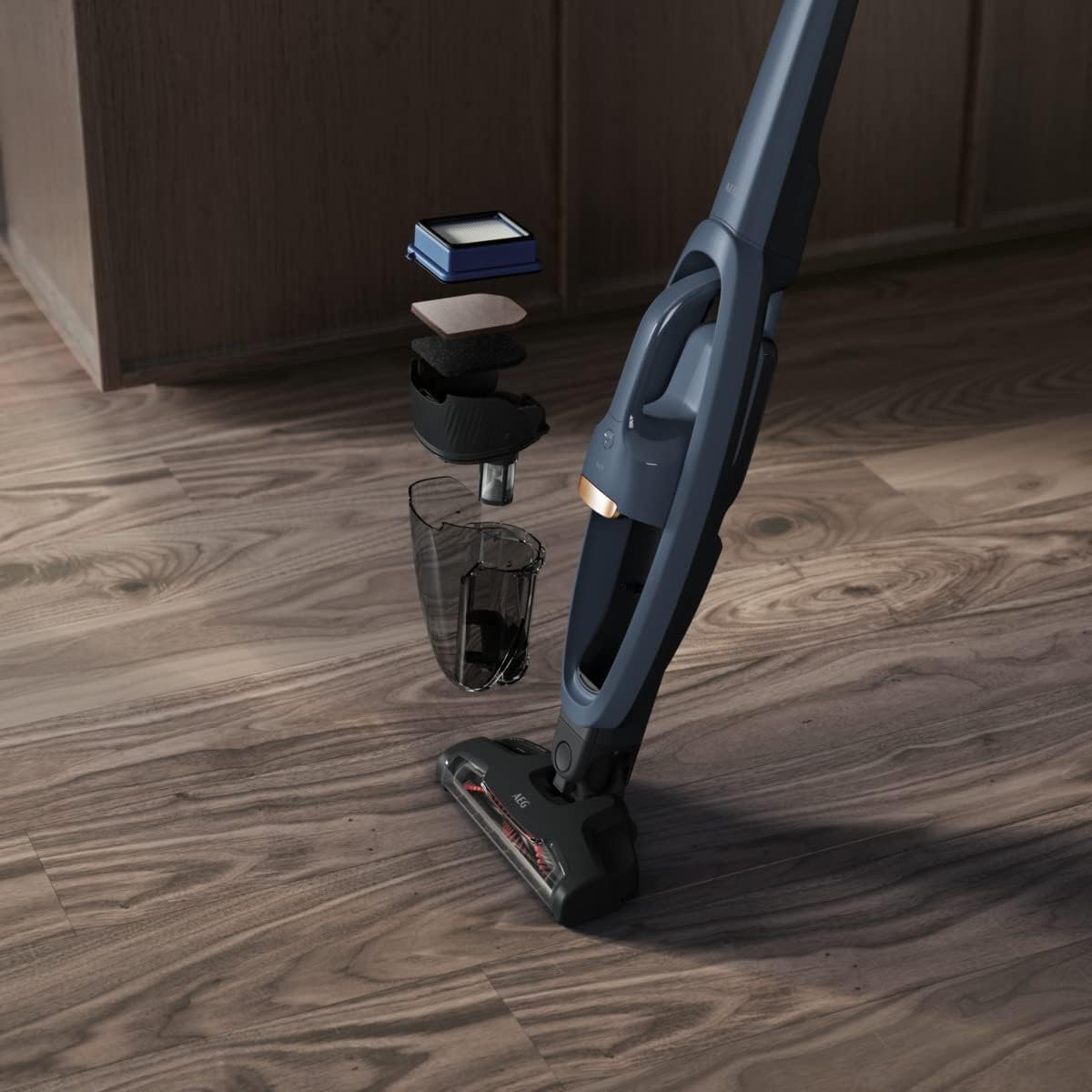AEG QX7-1-I360 Aspiradora Sin Cable, 21,6 V, Autonomía de 50 min, 2 Velocidades, Tecnología Cyclonic, Filtración de 5 Pasos, Depósito de 0,3 L, Aspiradora Escoba y de Mano, Azul